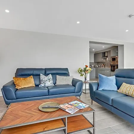 Semesterbostad Bayview Luxury 2 Bedroom Ground Floor *